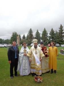 Bishop Job, Father Alexey Surayev, Deacon Andrei, president of "Orthodoxy - V" Kim Lopushinsky and altar servent William Golovaychuk.